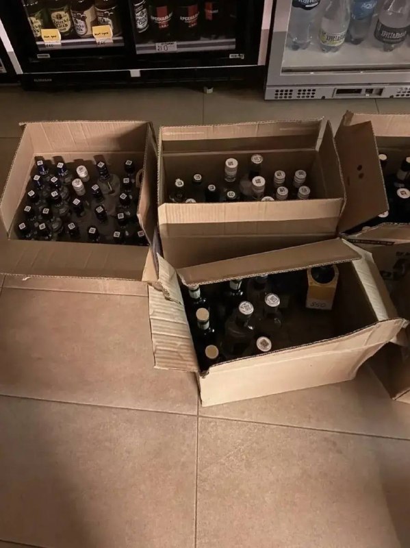 בדוק באופן קבוע את חוקיות המסחר באלכוהול באזור. יותר מ-35 ליטרים של אלכוהול חזק נתפסו מהיציאה בצ'רובוטים. פ…