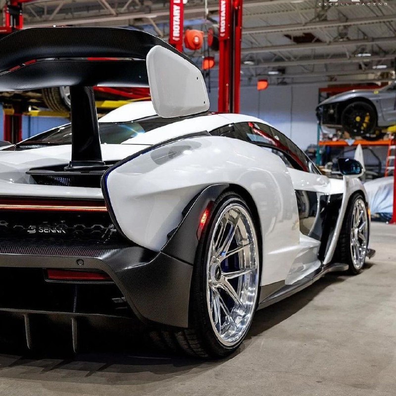 McLaren Senna 2