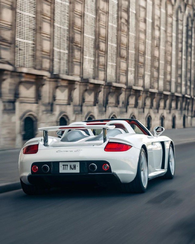 Porsche Carrera GT 6