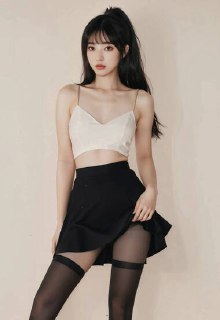女人掌握四个性技巧让男人下不了床对于性爱很多女人都是羞射的，而随着次数的增多女人就会越来越享受。性爱是表达感情的方式之一，那女人要怎么做才能让男人下不来床，让男性更加兴奋呢?其实掌握一些性技巧就可以征服伴侣哦，今天就简单的介绍几种小技巧吧。让男人下不来床的技巧第一招：美人出浴对于男人来说女性最具诱惑的是刚刚出浴的时候，刚刚洗完澡的女性不管是精神上还是肌肤上都是最具性感诱人的。再搭配上诱发的睡裙或者是浴衣。男人看到都会欲罢不能，恨不得马上得到，因此想要让男性兴奋，美人出浴是最好的方式哦。第二招：半裸的诱惑性爱