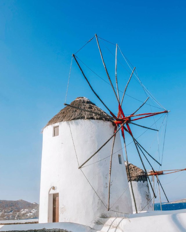אנחנו אוהבים לעשות רומנטיזציה ביחסים קודמים, מקומות ישנים ותקופות עברו, ושוכחים בדיוק למה עזבנו את המקום.
