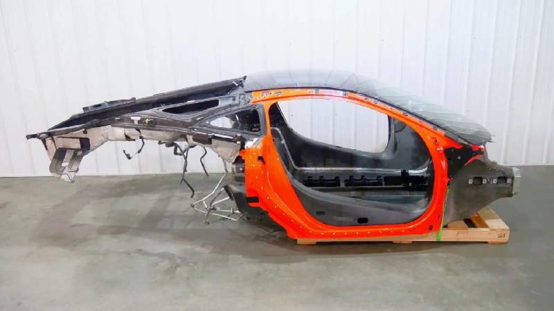 Уже давно не секрет, что суперкары McLaren славится своими лёгкими и прочными уг