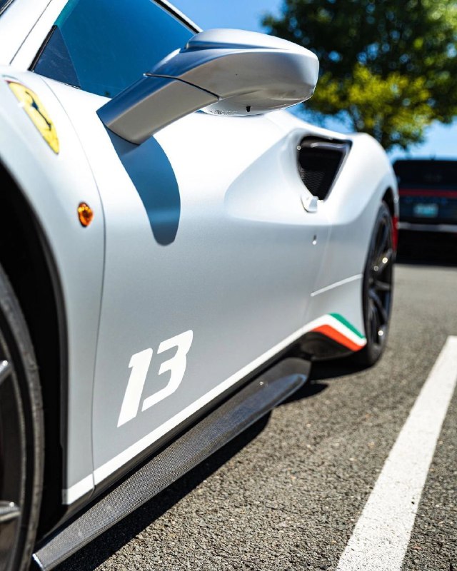 Ferrari 488 Pista Piloti 4