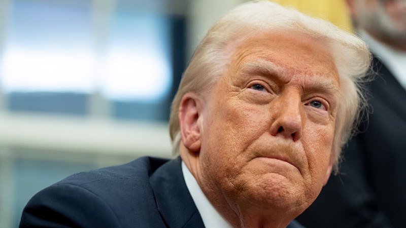 Stocks jump, gold tumbles as US and China trade talks progress