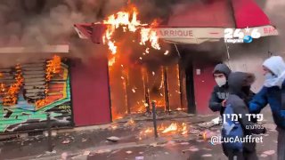 🇮🇱 Good luck to Macaron. Just understand how dangerous the alliance between the progressive left and Muslims is. Dr. Guy Bakhor: The Muslims and the progressives are burning down shops and restaurants, the center of Paris, residents are suffocating from smoke in their apartments, and the crowd is advancing towards the palace.