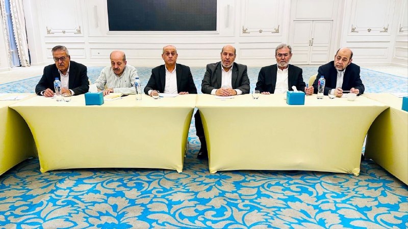 روزنامه فرهیختگان: 🔻هیأتی از حماس به ریاست الحیه به مصر سفر می کند 🔻 هیأتی بلندپایه از جنبش حماس امروز، یکشنبه به ریاست خلیل الحیه، رئیس دف