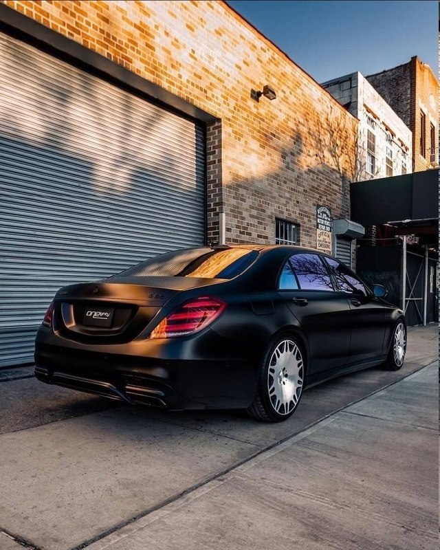 Mercedes Benz S Class (w222) BRABUS 2