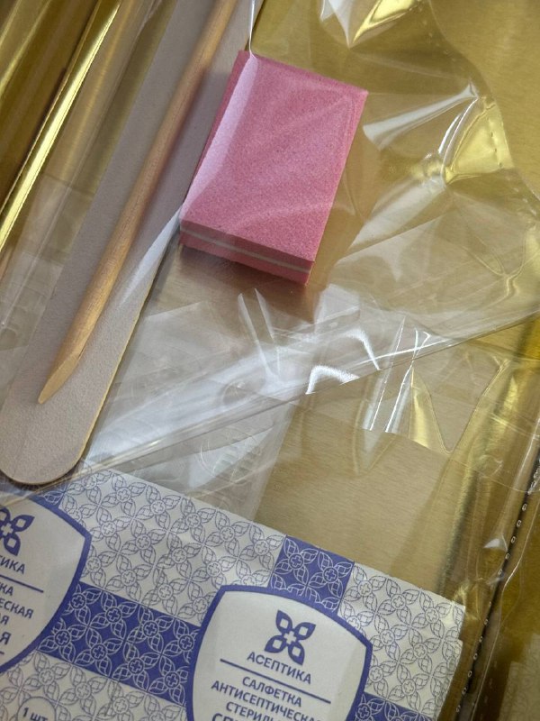 Как же ахуенно иметь возможность экспериментировать с дизайном ногтей, когда не можешь попасть на маникюрСпасибо моему мастеру Вике Мароти за это предложение и заботу 🫶🏻Как же ахуенно иметь возможность экспериментировать с дизайном ногтей, когда не можешь попасть на маникюрСпасибо моему мастеру Вике Мароти за это предложение и заботу 🫶🏻