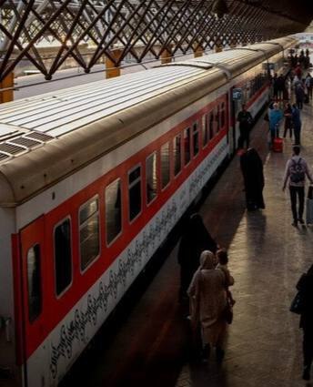 رسانه آنلاین همدان پرس: 🚂 آغاز پیشفروش بلیت قطارهای شهریور از دوشنبه▫️پیشفروش بلیت قطارهای مسافری برای بازه زمانی یکم تا ۳۱ شهریورماه (مسیرها