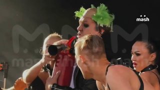 Миллиардера и совладельца кофейной сетки "Скуратов" проверят на пропаганду ЛГБТ* за корпоратив с Ольгой Бузовой и Ксенией Собчак.В начале июля завсегдатай топ-10 богатейших людей Омской области (бренды: "ТД Шкуренко", "Низкоцен", "Победа", SPAR, "Дарим вку