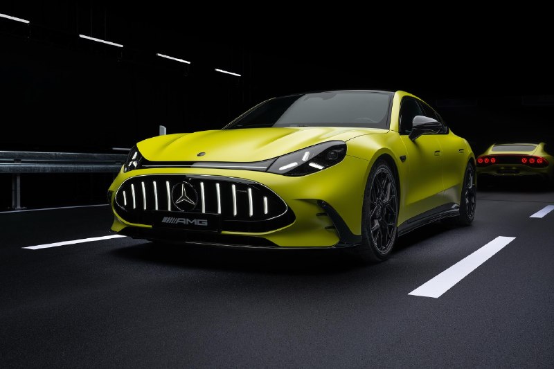 Mercedes показал самый мощный серийный седан в своей истории — новый GT 4-Door Coupe выдает до 1169  5