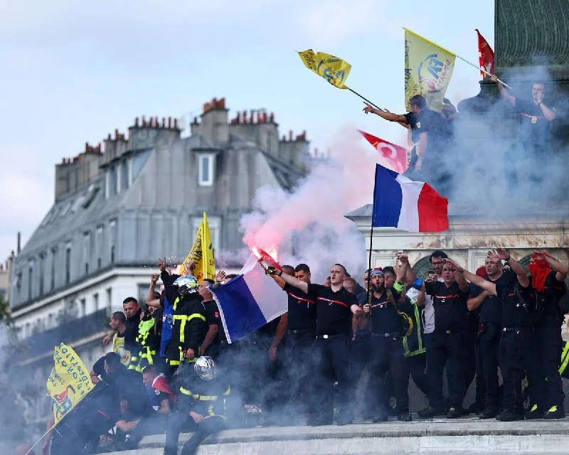 interceptions and debt crisis in France; Does the Paris government have a way out?