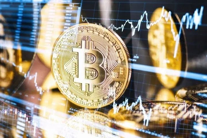 اقتصاد۲۴: 💢پیش بینی قیمت بیت کوین و اتریوم هفته شهریور ۱۴۰۵/ بیت کوین در آستانه شکست مقاومت یا سقوط؟🔺اقتصاد۲۴ گزارش میدهد:🔹برا