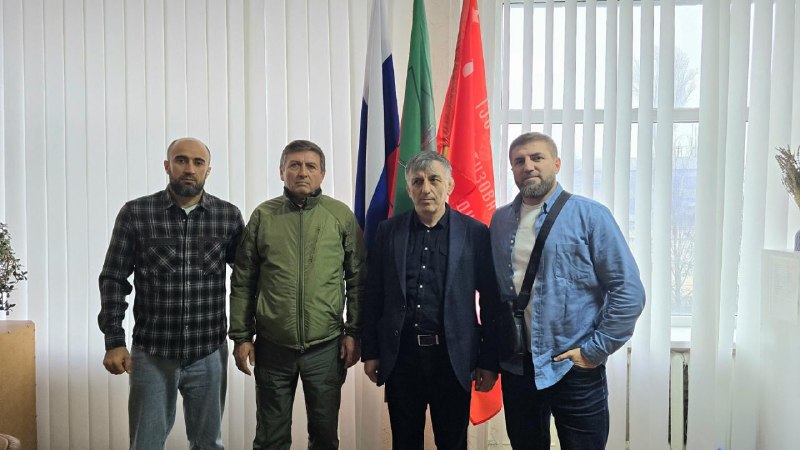 Специалисты Минприроды Дагестана посадили деревья в Михайловском районе фото