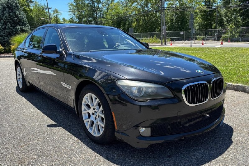 ✨ 2012 BMW Alpina B7 xDrive LWB – «No Reserve» в Сапфировом блескеСегодня объяви