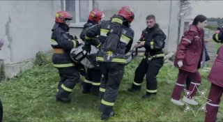 עובדי המשרד למצבי חירום הצילו שני אנשים משריפה באזור גרודנה היום התקבלה בקו 112 הודעה על שריפה בבניין מגורי…