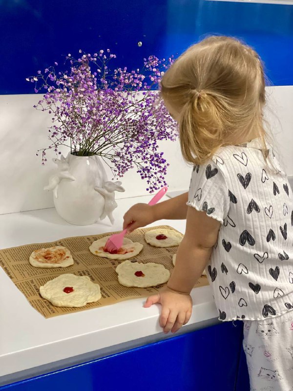 Думаю, что тема здоровья актуальна для всех родителей. Даша - практикующий хирург в Московской больнице, истинный фанат своей работы. Она совмещает... - изображение 4 - канале, подписчиков, найдете