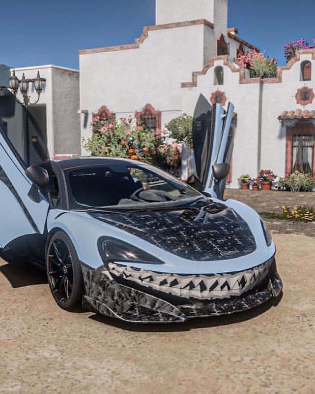 McLaren 600LT 1