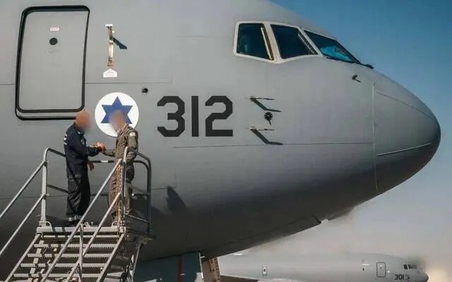 دیده بان ایران: ✅ تحویل دومین هواپیمای سوخترسان بوئینگ KC-46 به ارتش اسرائیل🔹️ تایمز نوشت: ارتش اسرائیل اعلام کرده نیروی هوایی این رژیم