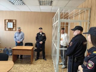 В Омске умерла зоозащитница Валерия Белова, на которую месяц назад на улице напали двое мужчин и натравили стаффордширского терьера на нее и ее собак. О смерти 35-летней Беловой в соцсетях сообщила ее мать.  Ранее Белова рассказывала, что нападение произош