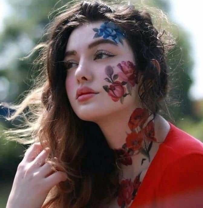 😍🌹♥️ عاشقانه.😍🌹❤️: ‏وقتے يڪے رو בوستــ בارے زياב مزاحمشــ نشو آבما از اينڪـہ ببيننــ هميشـہ براشونــ وقتــ בارے ناבيـבہ ميگيرنتــ