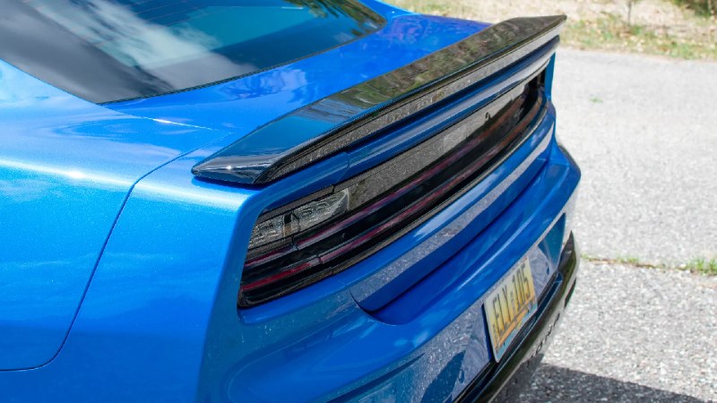 Электрический Dodge Charger Daytona разорвал Mopar-сообщество пополам. Кто-то кр