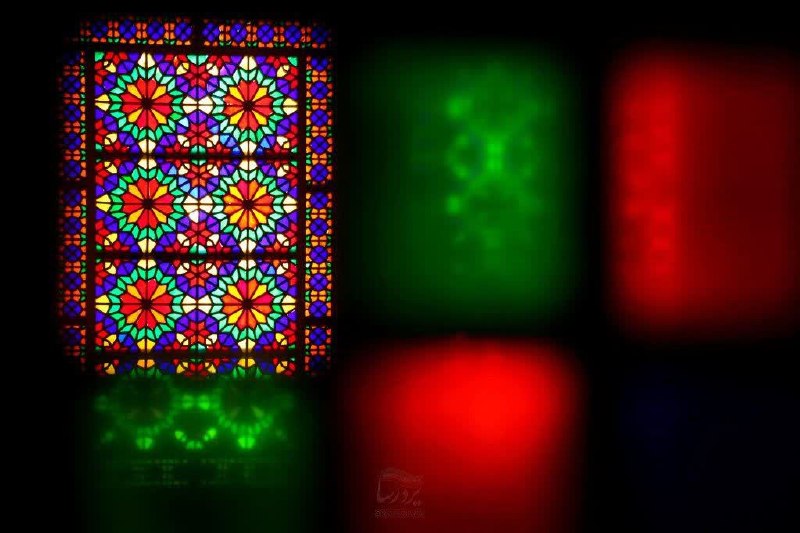 یزدرسا: 📸تک عکسی از نگاه #دوربین_یزدرسا🔹از هر روزنه ای میتوان زیبایی یافت؛کافیست نگاهت را بهتر کنی..!💝✨عکاس: محمدصادق حبوباتی☑️