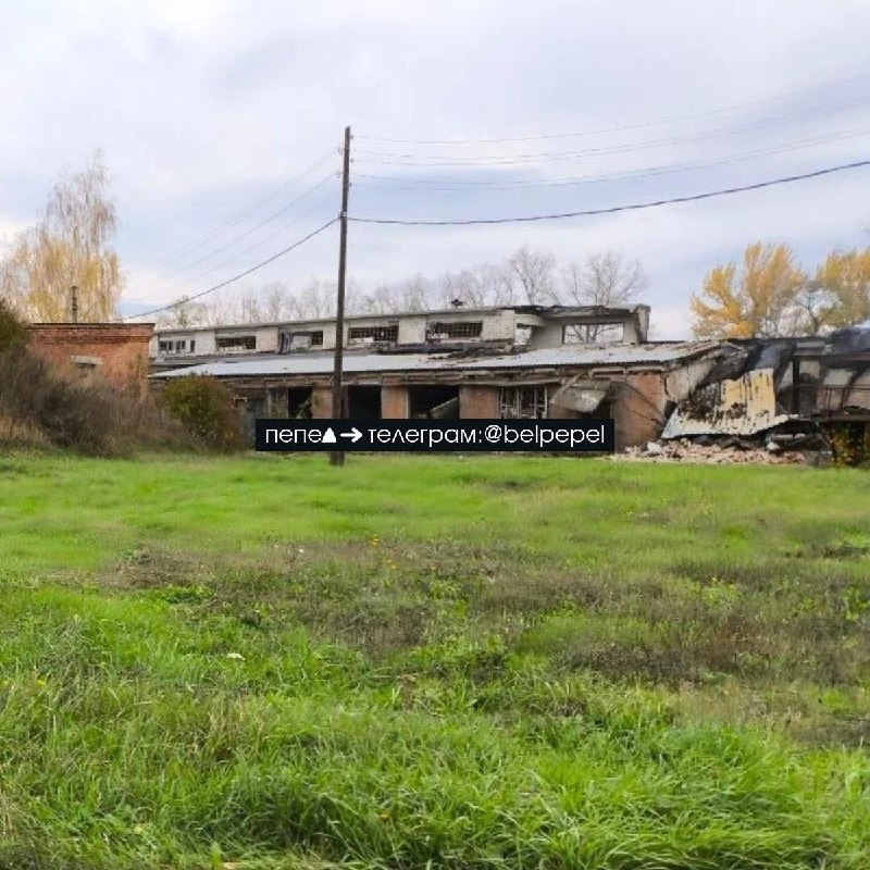 On the evening of October 21, Ukrainian drones struck warehouses on the grounds of a cannery in Valuyki, Belgorod region.
