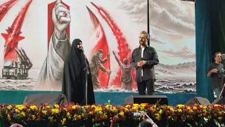 🎥 During the presence of people in Tajrish, Nasreen Bagrazada, the wife of the slain admiral Bahman Bagri, talks about the days of the eight-year war and the enemy's attacks on Hormeshhar.