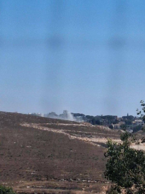 הפצצת ארטילריה מכוונת לכניסה לעיירה זוותאר שבמזרחה מצד המפדון, מלווה בסירוק כבד במקלעים.