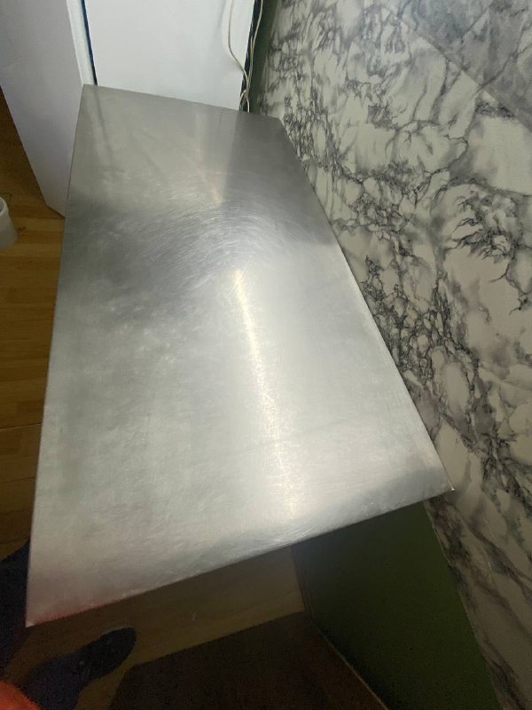 Продам морозильную камеру и стол — фото 1