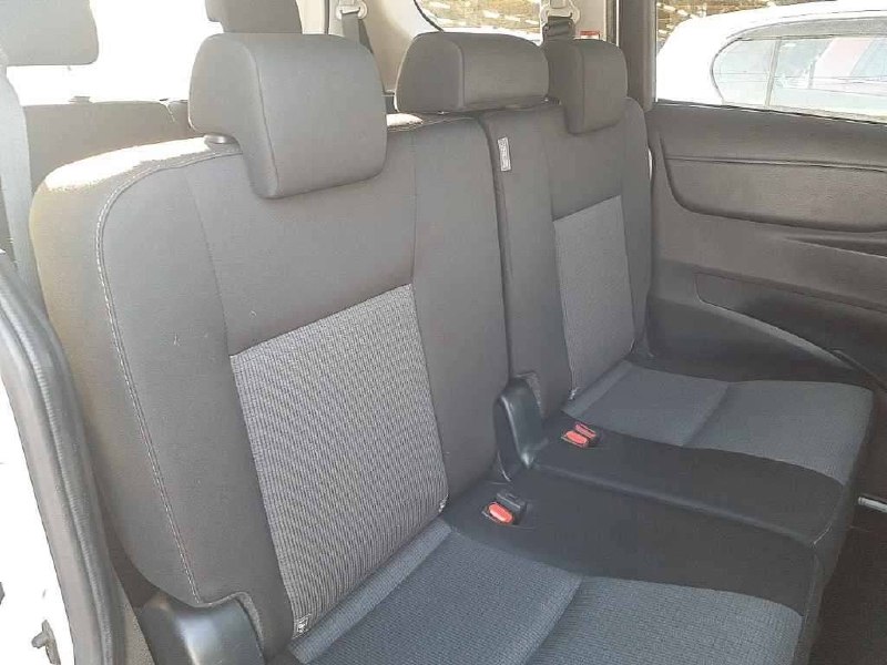 Toyota Sienta 2022 фото 8