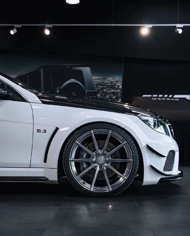 Mercedes C63 Black Series 2