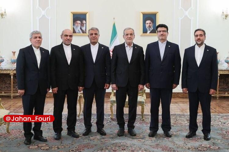 جهان بین‌الملل فوری🌍: سفرای جدید ایران🔹احمد عرفانیان، سفیر ایران در کره‌جنوبی.🔹محسن امید زمانی، سفیر ایران در بلاروس.🔹سعدالله مسعودیان، سفیر ا