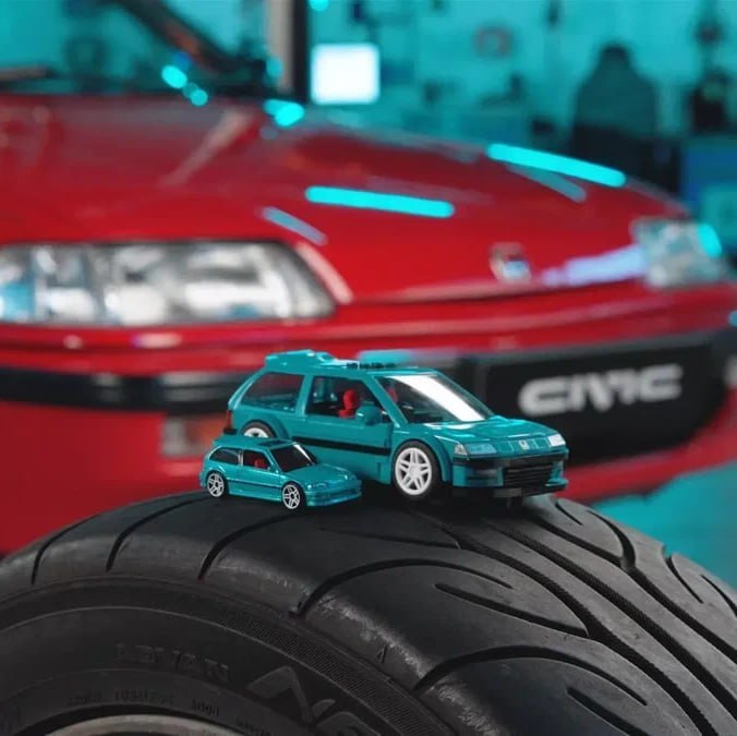 Mattel выпустил конструкторы с Honda Civic и Honda S2000 — это недорогие наборы с комплектами наклее 2