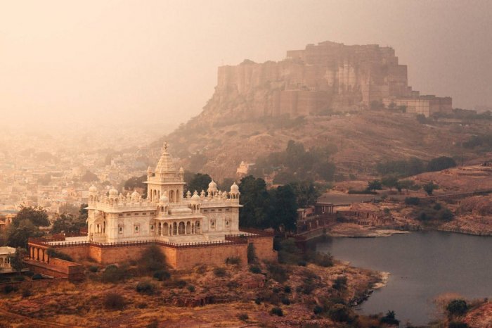久德浦 太陽堡壘下的一抹淺藍