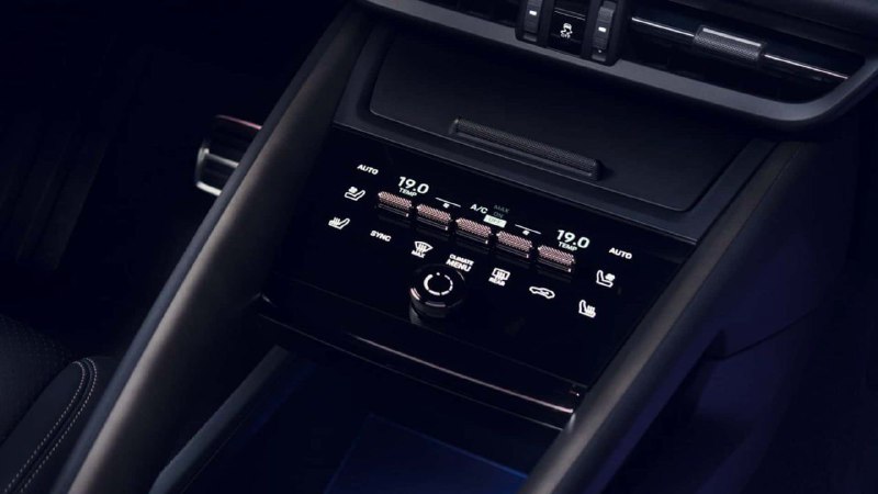 Раскрыт интерьер электрического Porsche Macan — официальные изображения 3