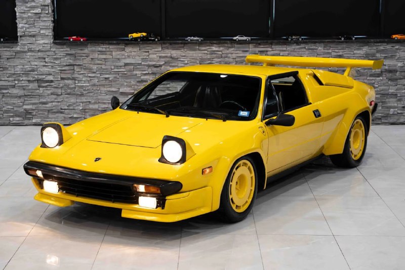Редчайший Lamborghini Jalpa 1988 года с пробегом всего 4900 км выставили на аукц