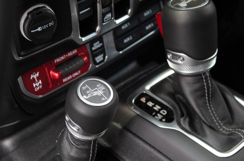 Jeep Wrangler с двигателем V6 получил 8-ступенчатый «автомат» 2