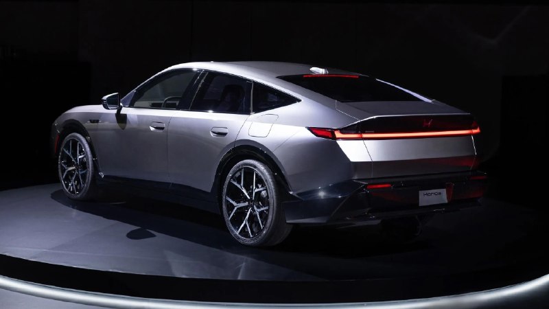 Honda готовит радикально новый Accord с «китайским» дизайном. Японцы показали прототипы будущих гибр 3