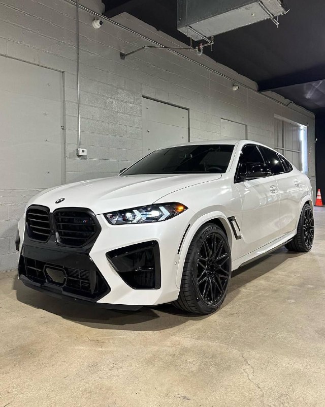 BMW X6M F96