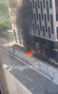 ️🇺🇸 פיצוץ ושריפה היו מחוץ לבניין הפדרל פלאזה 26 במנהטן, שבו נמצאים משרדי ה-FBI, המחלקה לביטחון המולדת וסו…