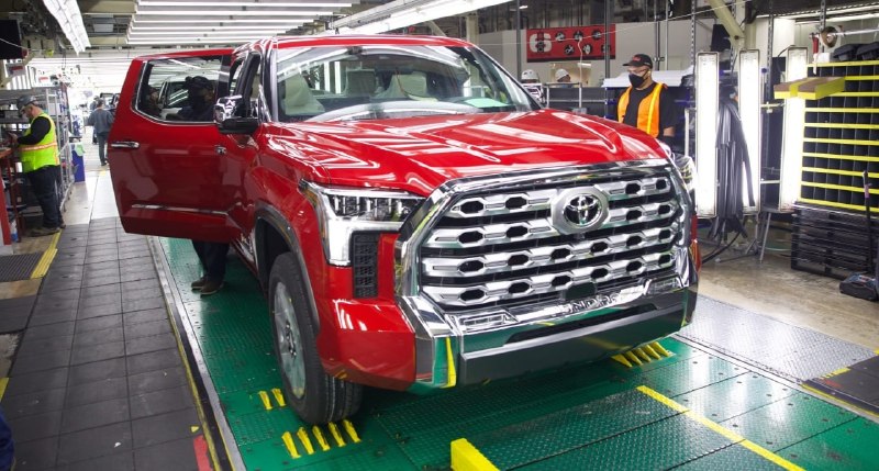 Toyota Tundra и Highlander из США вышли на рынок Японии
