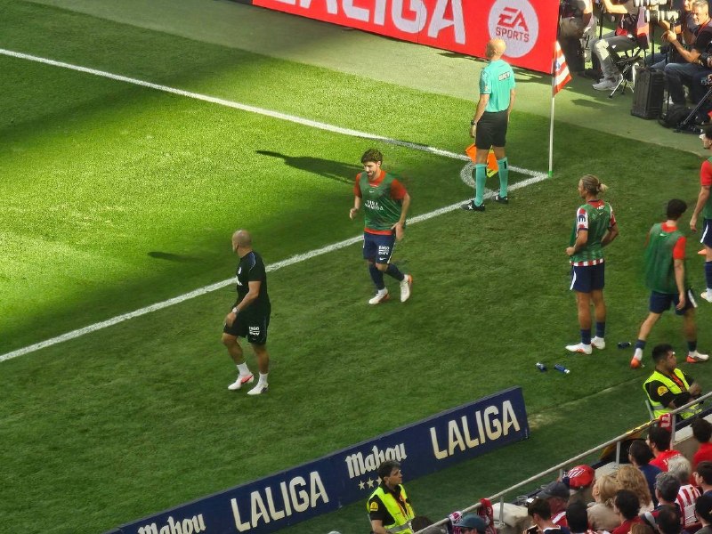 FUNNY SOCCER | فانی ساکر: 🗣شعار طرفدارای اتلتیگوه وقتی خولیان داشت گرم می‌کرد :🗣️ «بهش بگید بره.»🗣️ «برای همیشه بره.»🗣️ «پوتا بارسا.»✅@funnysoccer