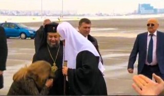 ⚡️ Болгария готова заблокировать новый пакет санкций ЕС против России из-за упоминания там патриарха Кирилла. Нынешняя президентка в прошлом встречала главу РПЦ, преклонив коленоБолгария выступила против включения патриарха Московского и всея Руси Кирилла 
