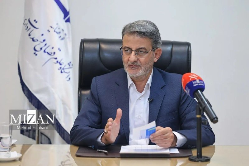 روزنامه سپهرغرب: ⭕️ظرفیت پذیرش دانشگاه علوم قضایی از هزار نفر عبور می‌کند؛ پذیرش دانشجوی زن در دانشگاه علوم قضایی پس از ۲۰ سال🔸فرید محسنی