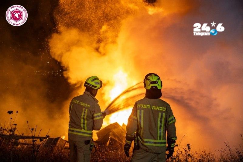 🇮🇱 השרפה החלה אתמול בשעות הצהריים סמוך לשכונת מצפה ישי בקדומים, ונעה בחסות הרוחות ליישוב חוות גלעד, שם טי…