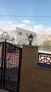 חלק מהריסת הבית של הכיבוש בכפר קלנדיה, מצפון לירושלים הכבושה.