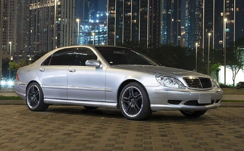 За Mercedes-Benz S-класса 2002 года планируют выручить до 160 тысяч долларов