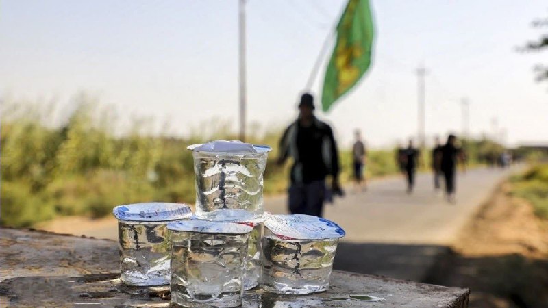 •شـھـیـدبابڪ‌نورے•: امام حسین‌ (ع) :شیعیانم‌هر‌وقت‌آب‌گوارایی‌نوشیدیدمرا‌یاد‌کنید‌و‌هروقت‌درباره‌غریب‌یاشهیدیسخنی‌شنیدید‌برای‌من‌اشک‌بریزید(